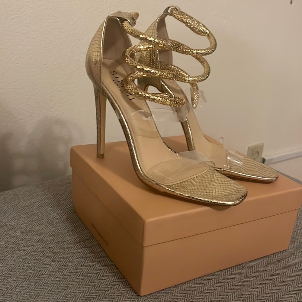 Cuff Heels by Simmi London
